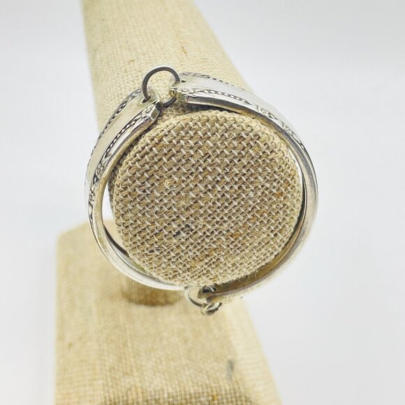 ONEIDA Signed Silver Tone Hinged Bangle Bracelet Floral Engraved Design Vintage - Picture 7 of 8